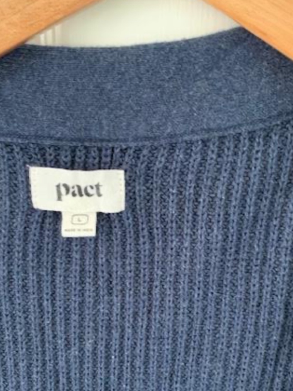 Pact Organic Heather Blue Cardigan, size L - Picture 2 of 3